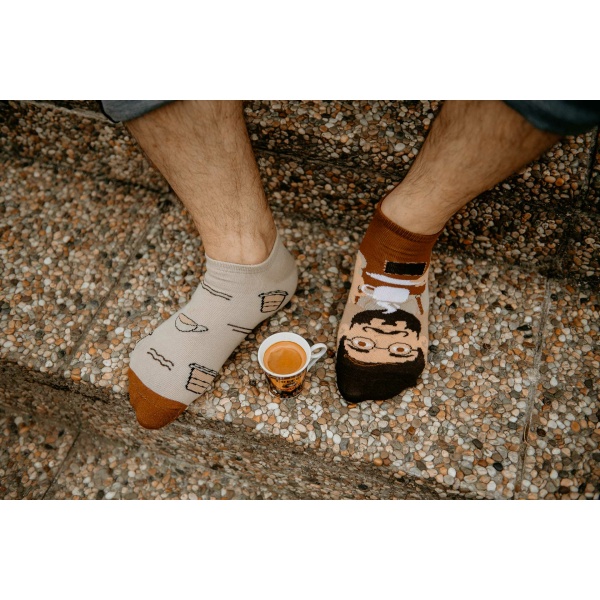 Veselé ponožky Kávoľúbič – členkové